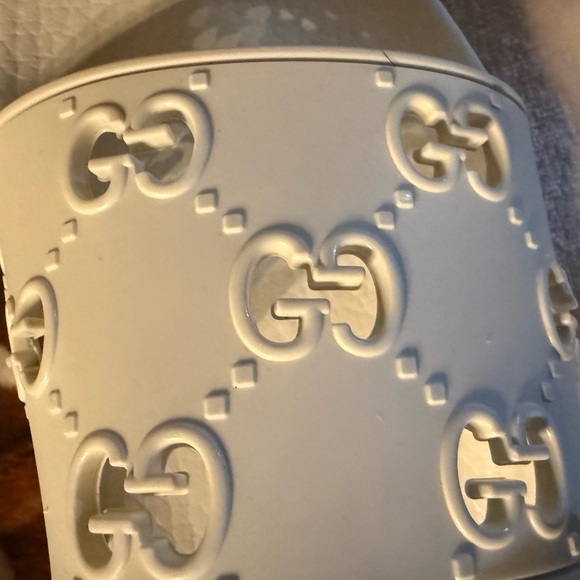 Gucci White Interlocking G Logo Slide Sandals - Picture 6 of 10